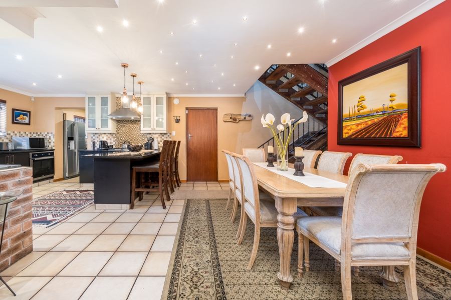 6 Bedroom Property for Sale in Brackenfell South Western Cape